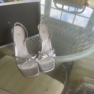 Vera Wang Shoes